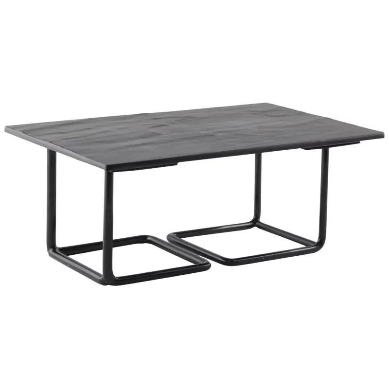 Platters on top of black L shaped buffet risers