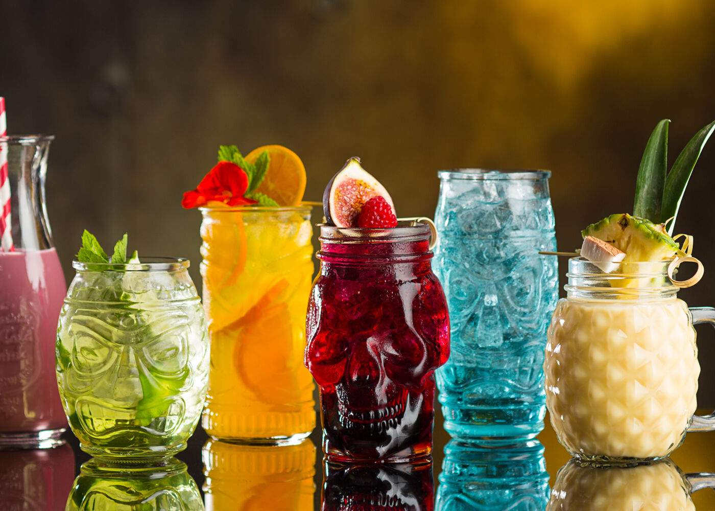 Tiki jars and cocktails