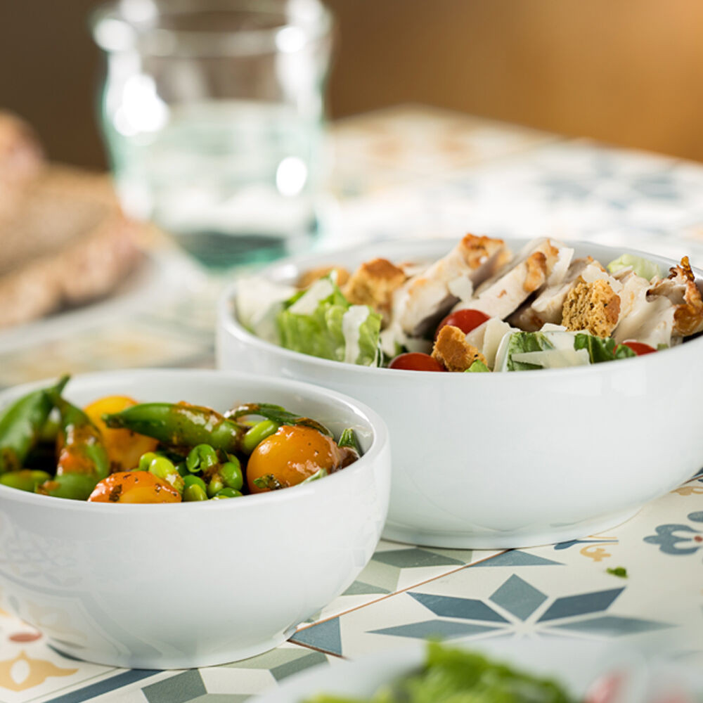 Titan Salad Bowl Lifestyle Image