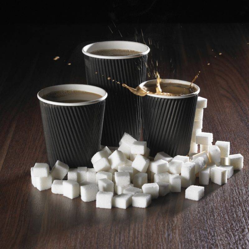 Black Ripple Disposables Cups with sugar cubes