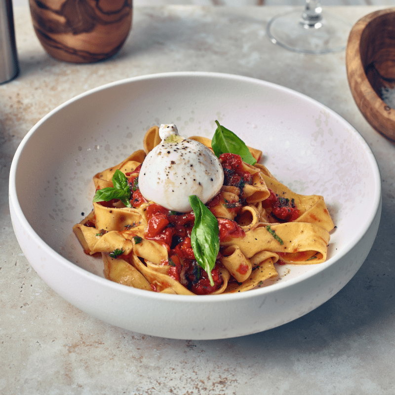 Pasta meal served in a 22-5cm Sereno Alto Coupe Bowl